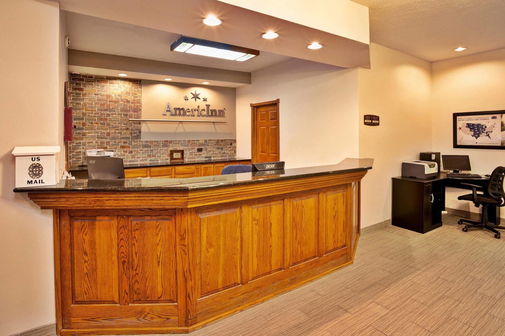 Days Inn By Wyndham Petoskey Exterior photo