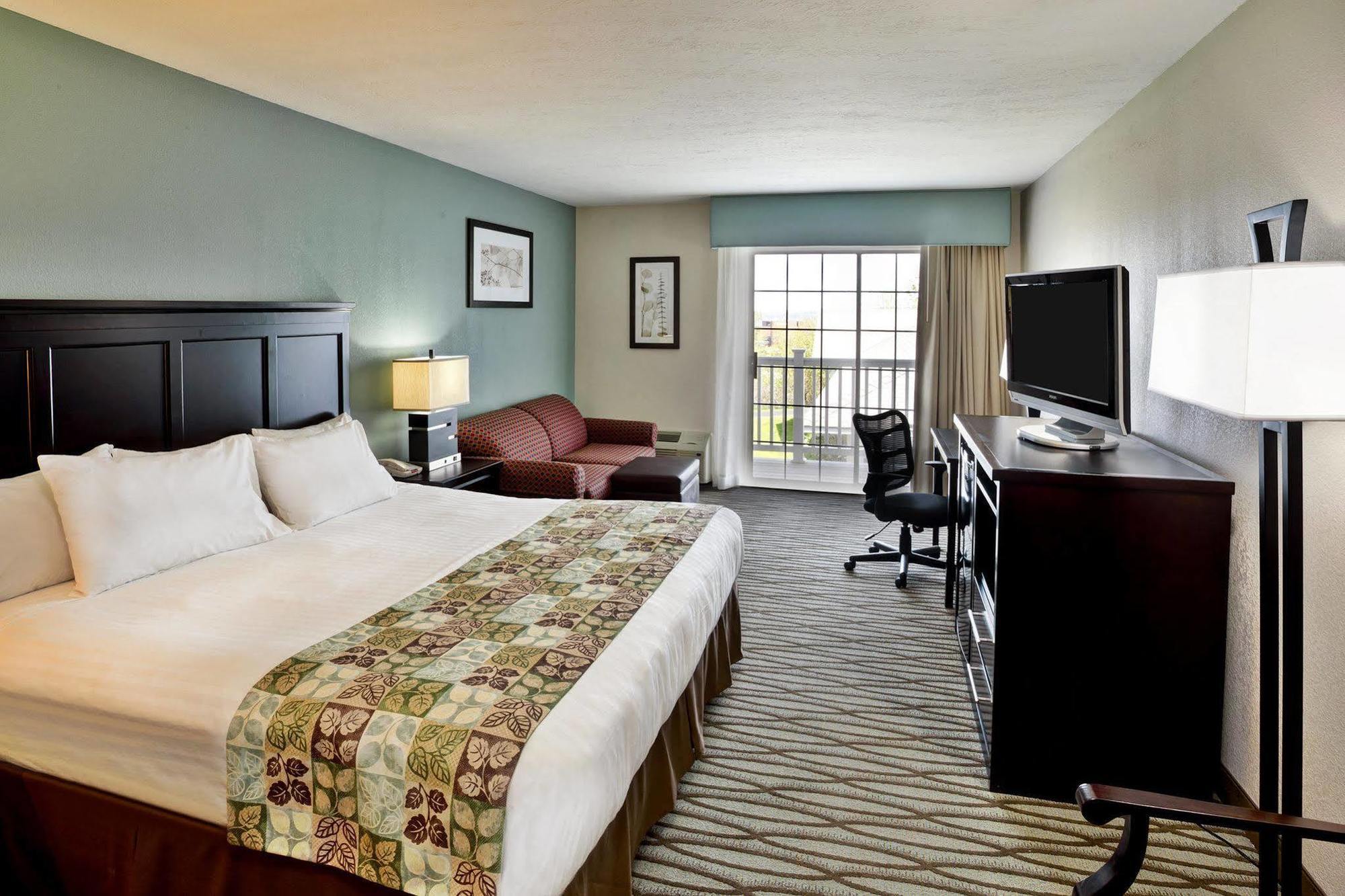 Days Inn By Wyndham Petoskey Exterior photo